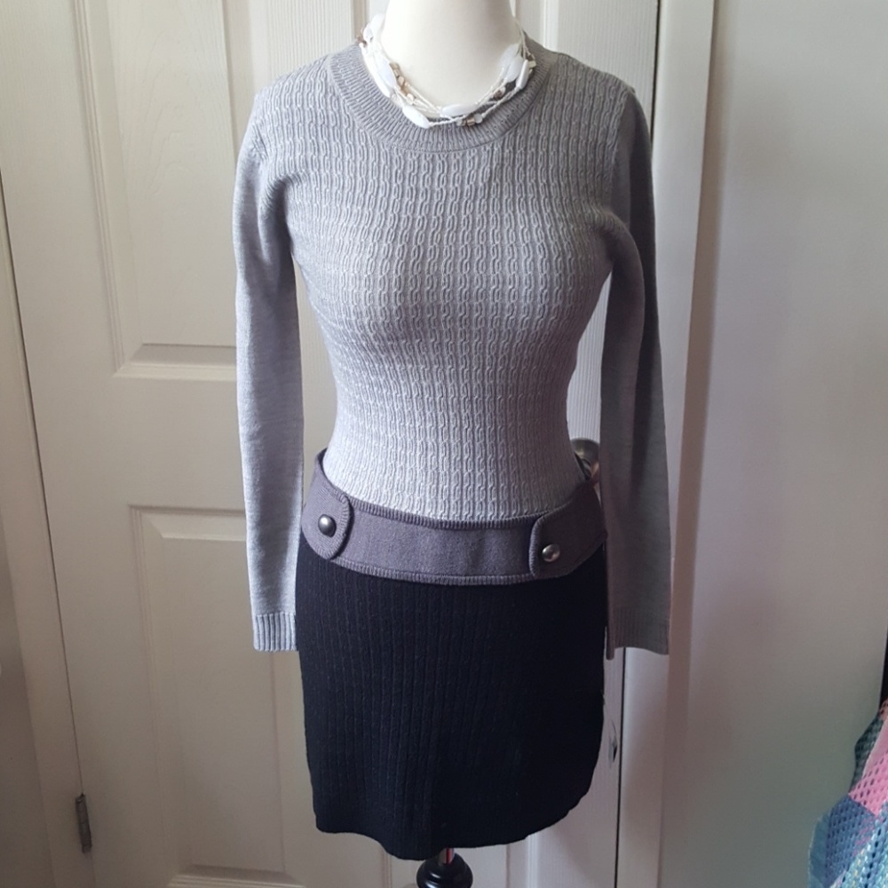 DRESS NWT.
